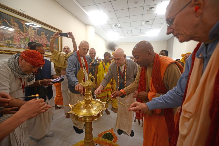 GBC leaders light lamps to open the new facility